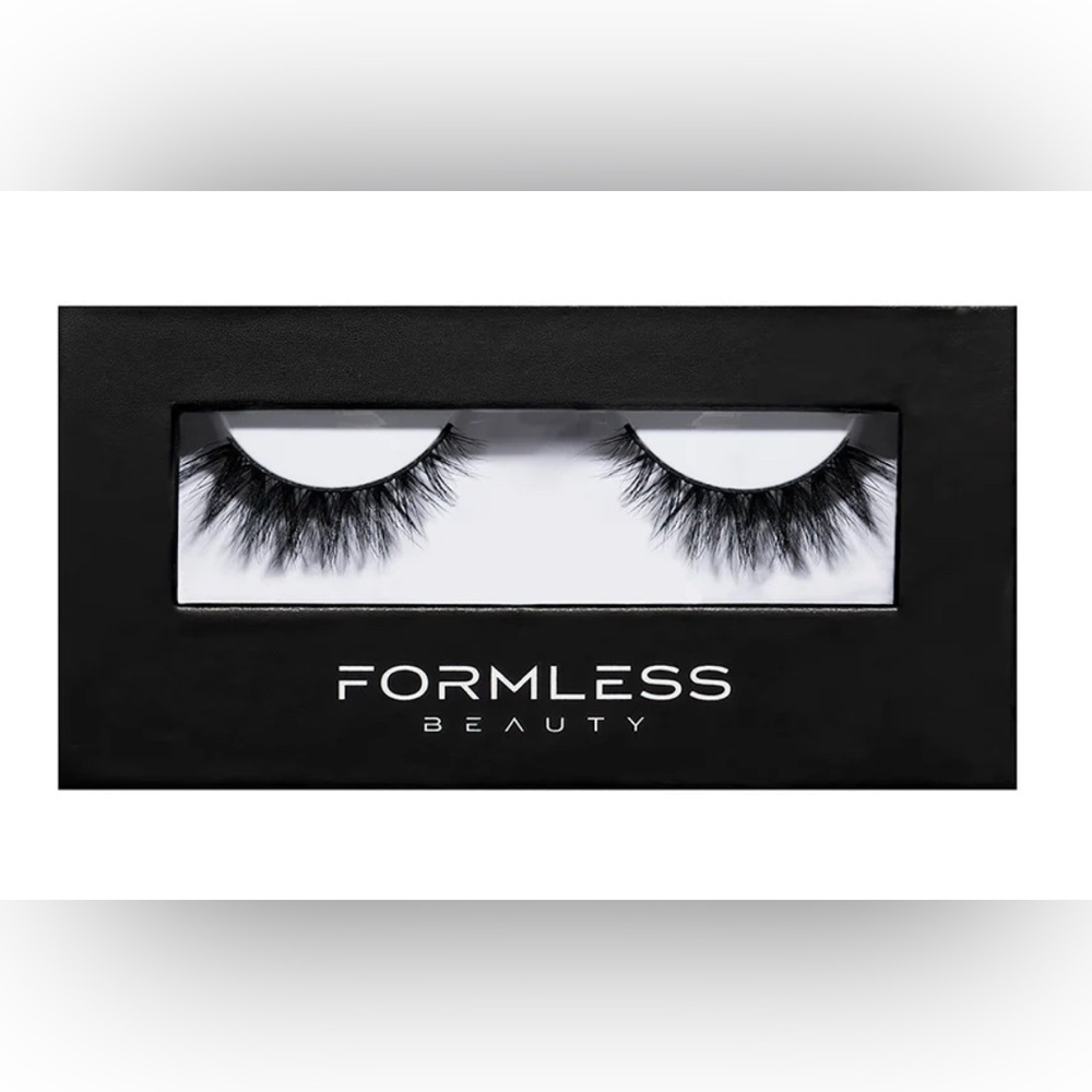 Formless Beauty Eyelashes